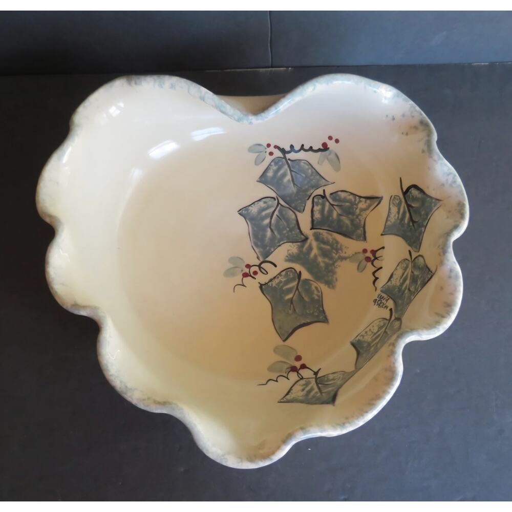Vintage Marshall Pottery Texas Heart Shaped Bowl Spongeware Ivy 11" Scall